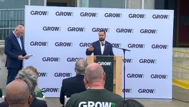 Senator Serrano was excited to attend the ribbon-cutting of GrowNYC’s New York State Regional Food Hub in the Hunts Point section of the Bronx