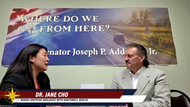 Senator speaks with Dr. Jane Cho.