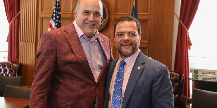 Senator Victoria Yeb (left), Senator Luis Sepúlveda (right) 