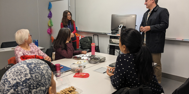 Senator Gianaris speaks with community members at Elmhurst Library