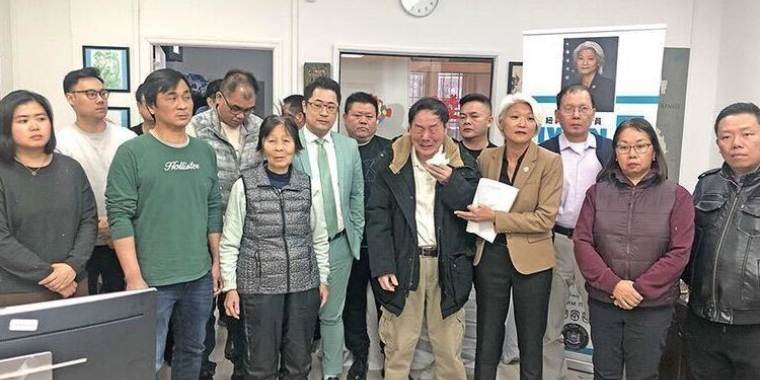 Sen Chu with Mr Zhao