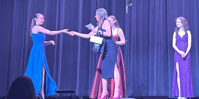 State Senator Monica R. Martinez presents a ‘Teeny’ award during the Islip Arts Council Teeny Gala held on June 2, 2024 in Brentwood, NY.