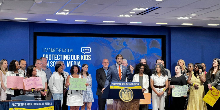 Senator Andrew Gounardes speaks to attendees at a press conference about his legislation to keep kids safe on social media.