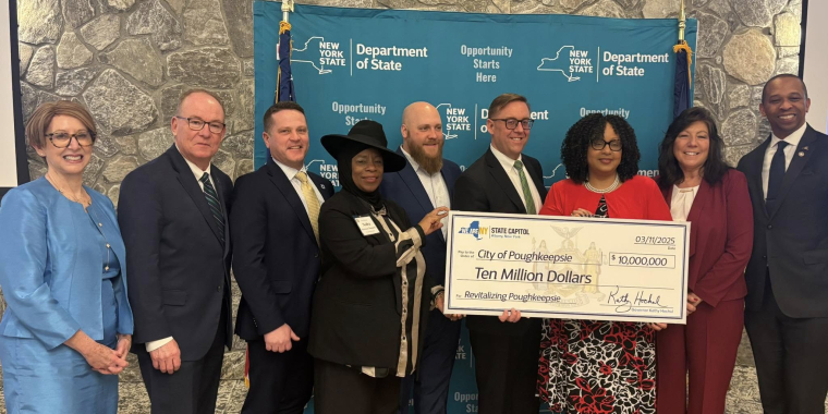 Senator Rolison with City of Poughkeepsie Mayor Flowers and other representatives during the DRI grant check presentation on March 11, 2025