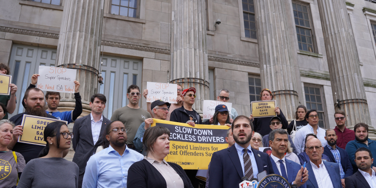 Senator Gounardes rallies in support of legislation to slow down reckless drivers.