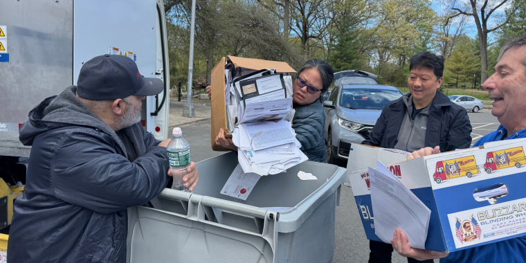 Constituents were happy to get rid of their unwanted old documents.