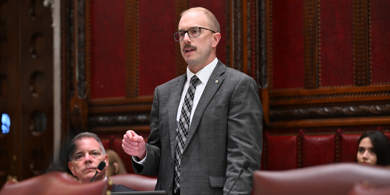 Senator Walczyk on Senator Floor 