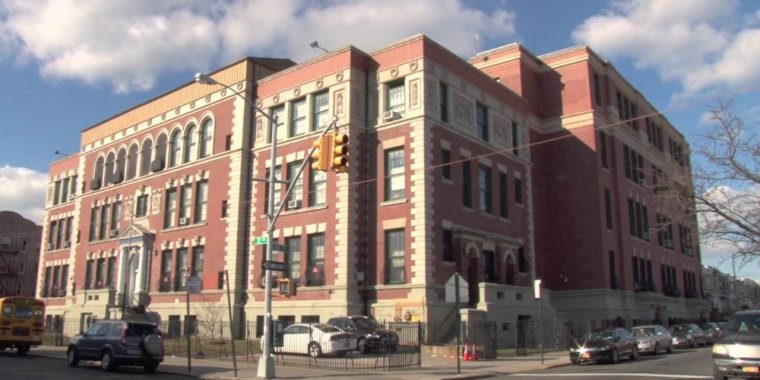 Senator Chan visits Brooklyn Studio School