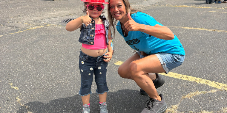 Photo of student and Sen. Martinez at the Brentwood backpack and school supply event on Saturday, Aug. 16, 2025.
