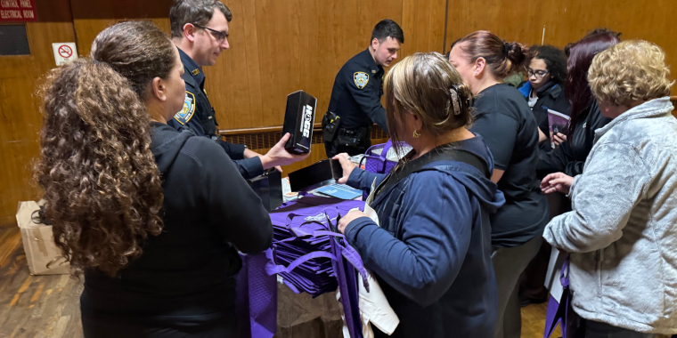 Many attendees took advantage of the free resources and giveaways available at the event.