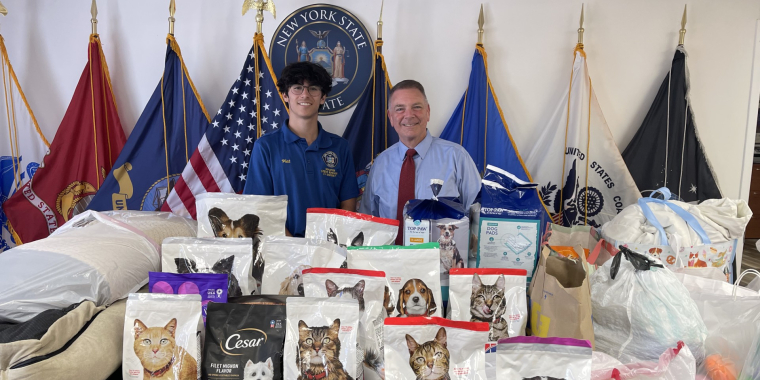 Senator Rhoads’ Pet Supply Drive Collects More Than 450 Pounds of Donations