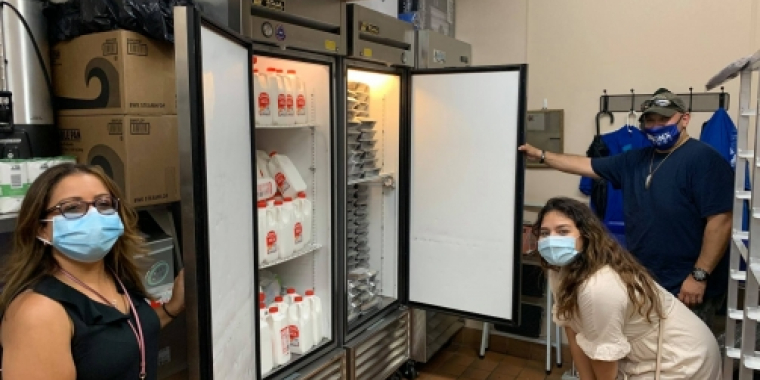 Team Biagg poses with weekly meal ingredients 