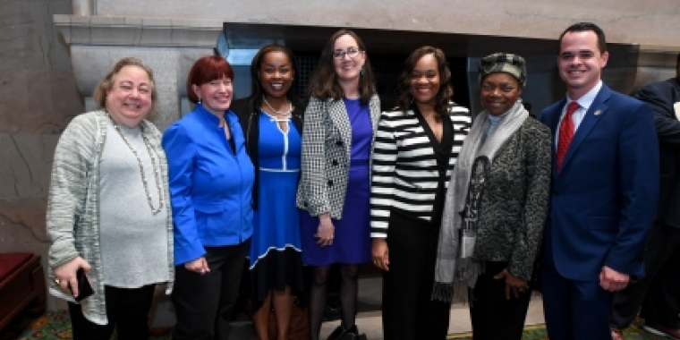 Senator Krueger, Senator Montgomery and Senator Carlucci welcome Illinois legislators to Albany to discuss marijuana legalization.